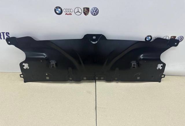 Накладка передней панели (суппорта радиатора) верхняя 51647435938 BMW