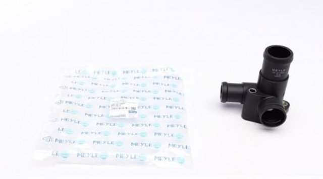 Фланец системы охлаждения Audi A6 C4