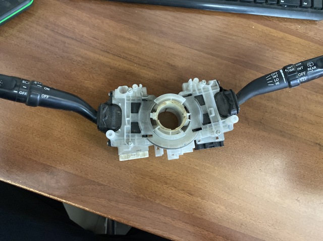 Переключатель подрулевой 843106B170 TOYOTA