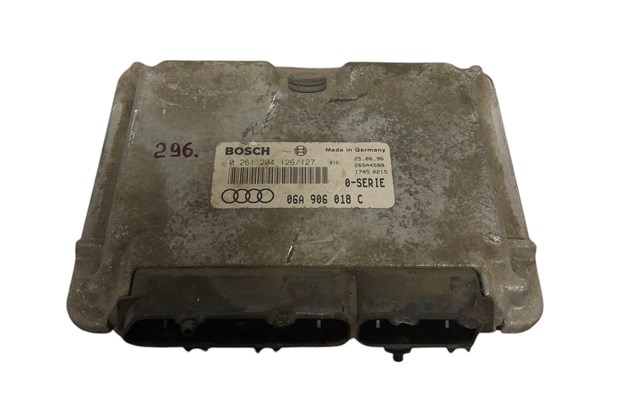 Компьютер двигателя 06A906018C VAG