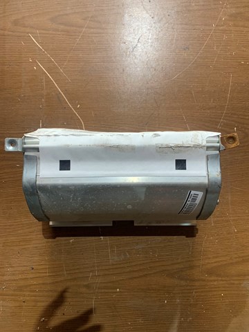 Подушка безопасности (AIRBAG) пассажирская 1688600005 MERCEDES