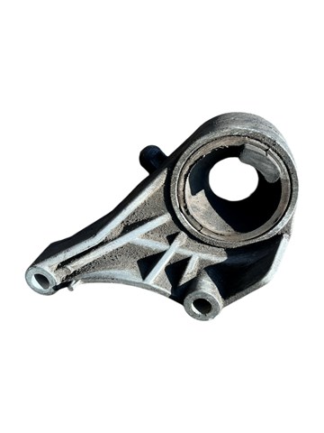Подушка двигателя передняя 24416545 GM