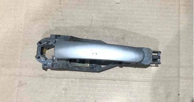 Ручка передней двери, наружная 3B0837207 VAG