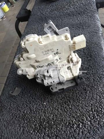 Замок двери задней правой Volkswagen Passat B7