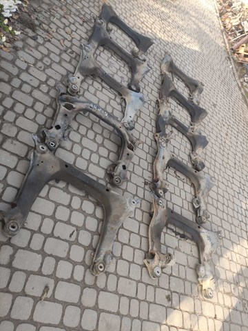 Крабобалка передней подвески 4B0399313AF VAG