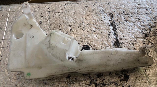 Водяной бачок омывателя стекла 4F0955453 VAG