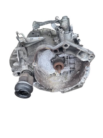 Коробка передач в сборе с главной передачей и дифференциалом Opel Corsa E