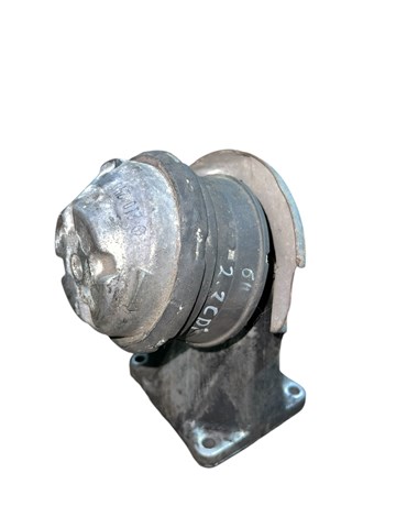 Кронштейн подушки (опоры) двигателя, правой 6042230004 MERCEDES