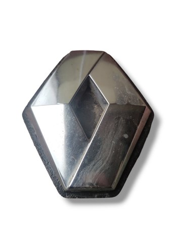 Фирменный значек капота 628900003R RENAULT
