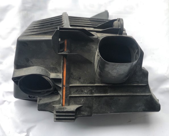 Корпус воздушного фильтра в сборе 6Q0129601AR VAG