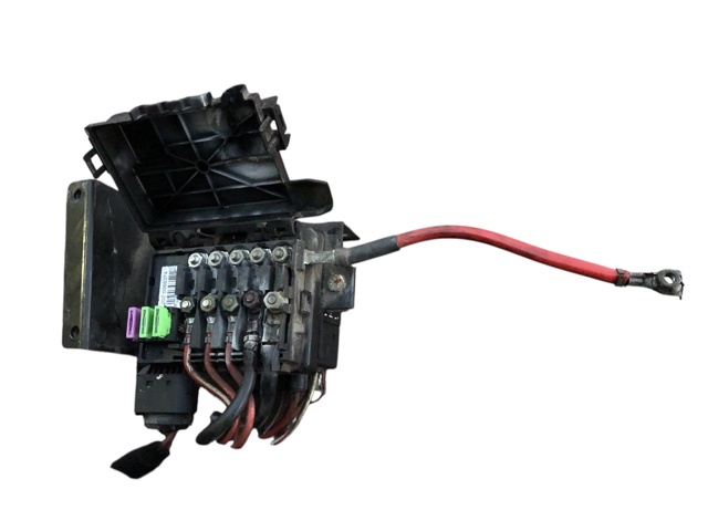 Корпус блока предохранителей 7M3937548A FORD