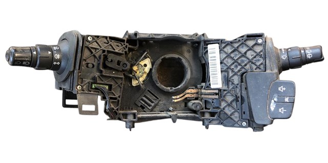RENAULT 8200127727 Переключатель подрулевой, в сборе в наличии Львов
