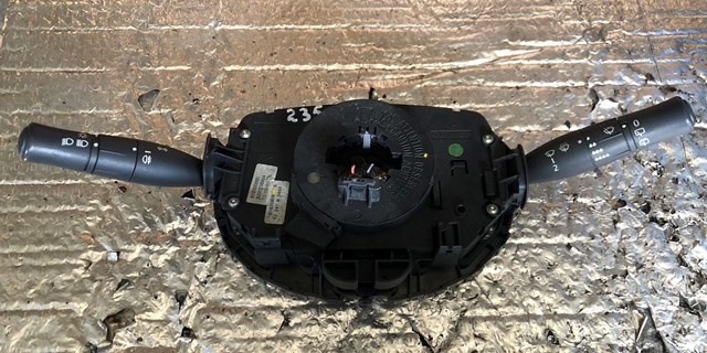 Переключатель подрулевой в сборе 8200155865 RENAULT