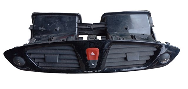 Кнопка аварийной сигнализации 8200214896 RENAULT