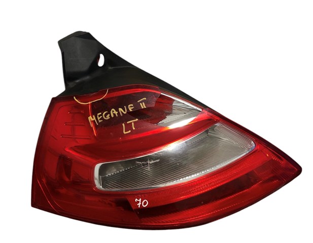 Фонарь задний левый 8200413214 RENAULT