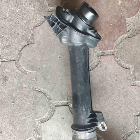 Патрубок воздушный, выход из турбины/компрессора (наддув) 8200687468 RENAULT