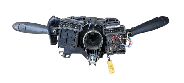 RENAULT 8200792575 Правый подрулевой переключатель в наличии Харьков