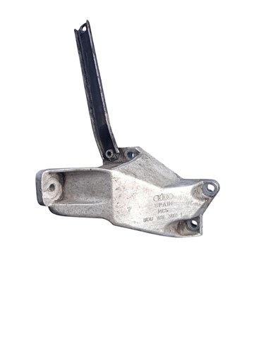 Кронштейн подушки (опоры) двигателя, левой 8D0199307L VAG