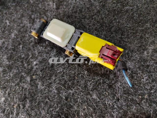 Датчик Айрбег передний 8E0959643B VAG