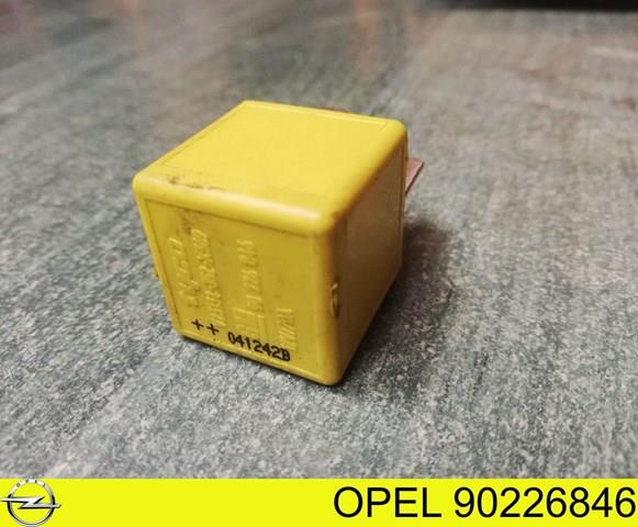 Реле топливного насоса 90226846 OPEL