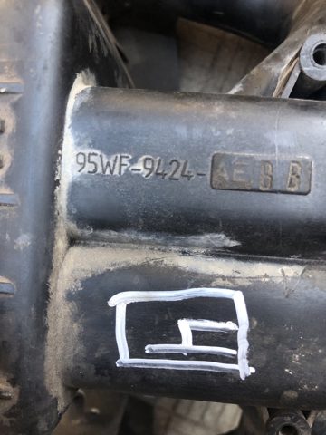 95WF9424AE FORD Коллектор впускной купить в Днепр