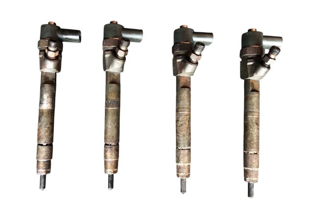 Форсунки A6460700787 MERCEDES