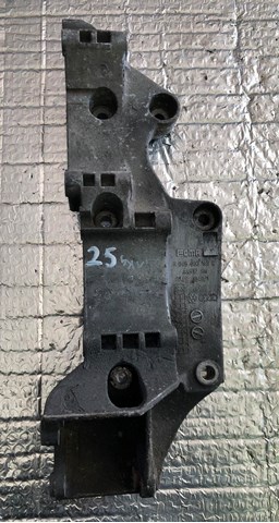 VAG R045903143C Кронштейн генератора в наличии Ровно