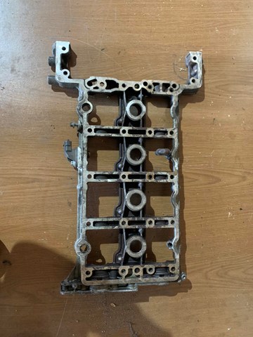 R2710511102 MERCEDES Блок коромысел / клапанных рычагов (постель) купить в Полтава