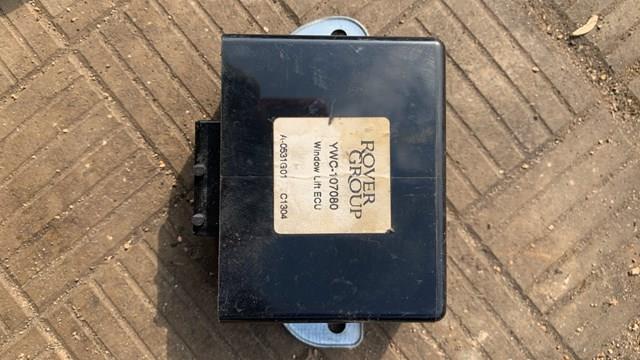 ЭБУ стеклоподъемниками YWC107080 LAND ROVER
