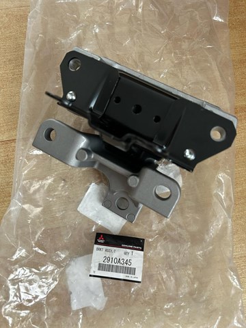 Левая подушка двигателя 2910A345 MITSUBISHI