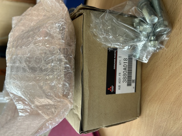 Колеса и ступицы Mitsubishi Outlander II XL