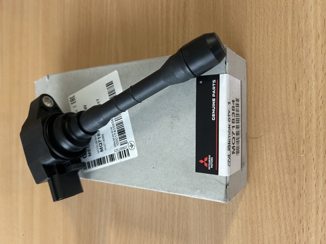 Катушка зажигания MQ718384 MITSUBISHI