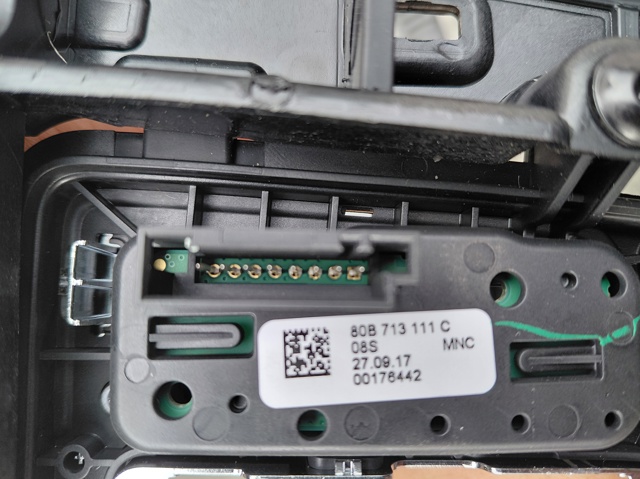 80B713111C VAG Накладка селектора переключения передач купить в Каменское