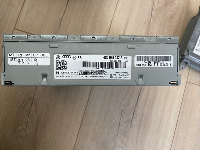 Заводская магнитола 4G0035082E VAG