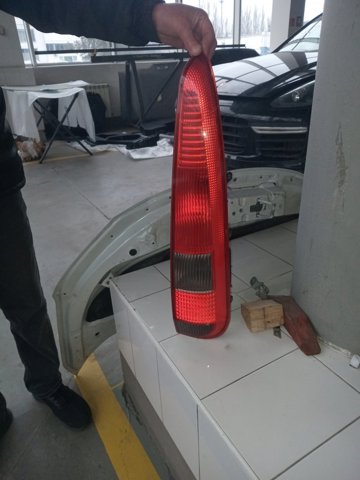 Правый стоп-сигнал Ford Fusion
