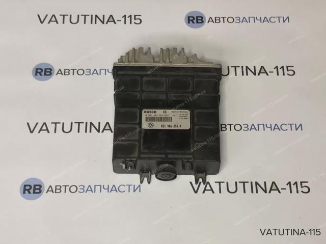 Компьютер двигателя 021906256Q VAG