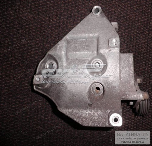 Кронштейн компрессора кондиционера 06B260885D VAG