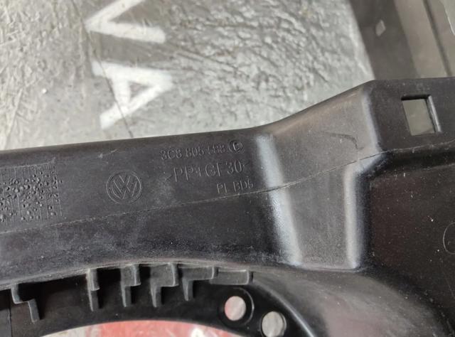 VAG 3C8805588C Рамка радиатора в наличии Киев