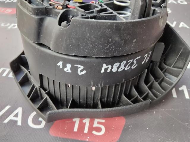 Подушка в руле 3C8880201AA81U VAG