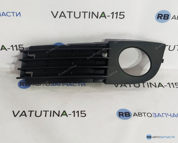 Заглушка под противотуманные фары, левая 4B0807681AA01C VAG