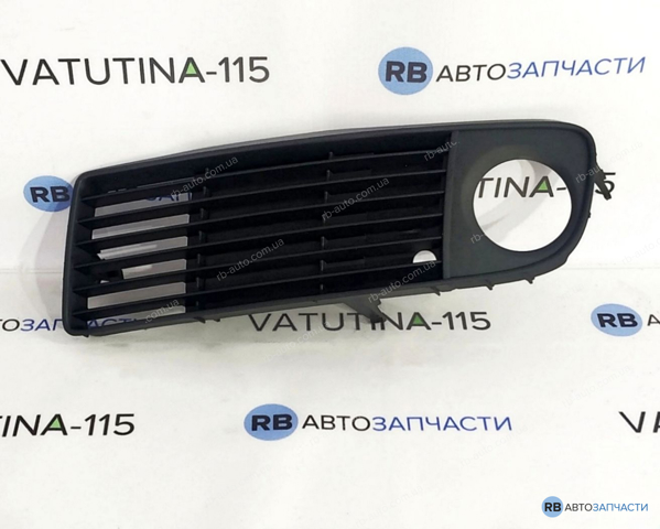 Заглушка противотуманок, левая 4B0807681S01C VAG