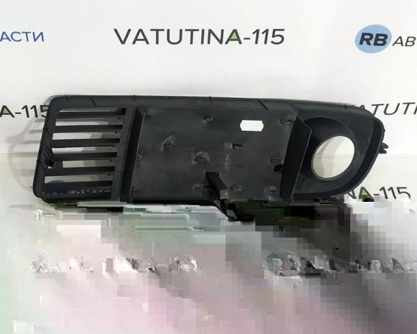 4B0807682H01C Заглушка (решетка) противотуманных фар бампера переднего правая купить Днепр