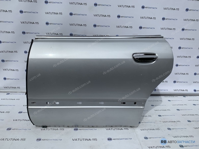 Дверь пассажирская задняя левая 4D0833051E VAG