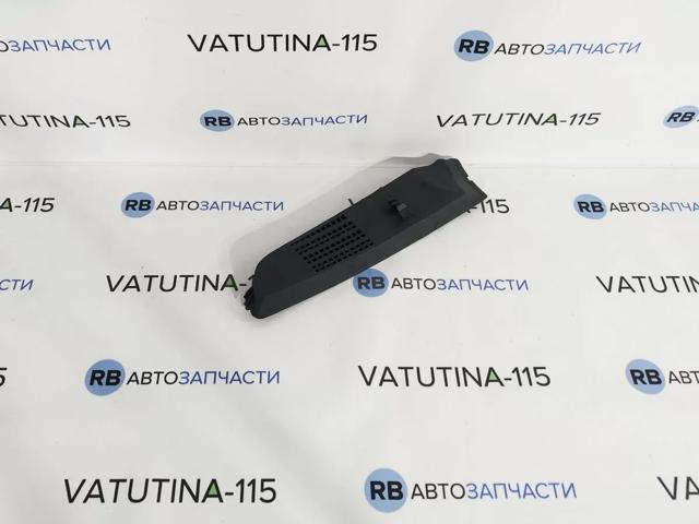 Решетка переднего бампера, правая 4D08536843FZ VAG