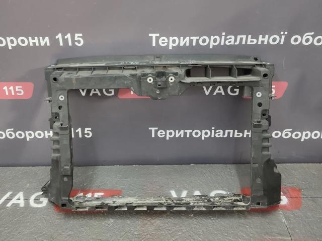 561805588B9B9 VAG Рамка радиатора купить в Львов