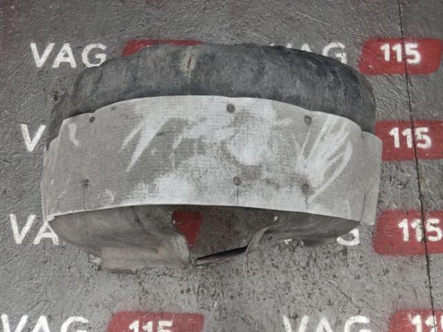 561810971C VAG Подкрылок задний левый купить в Львов