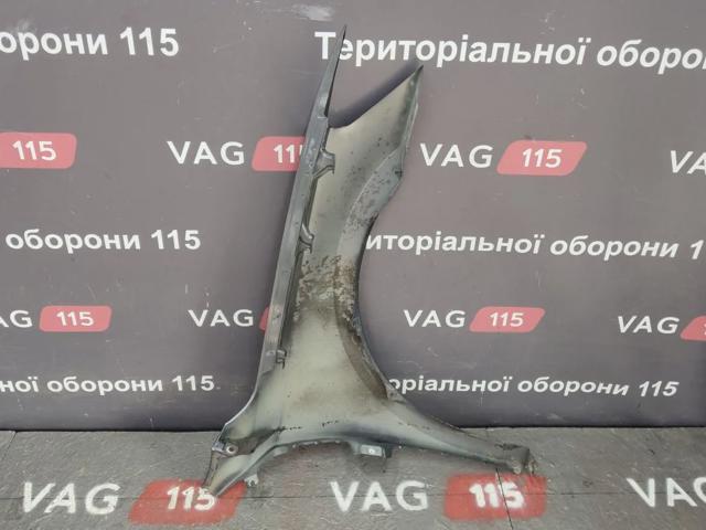 Крыло левое 561821021A VAG