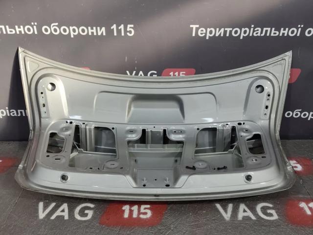 Крышка багажника 561827025D VAG