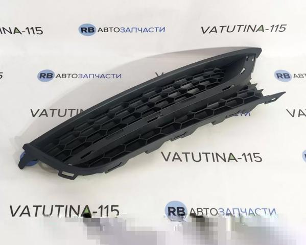561853666C9B9 VAG Решетка бампера переднего правая купить в Одесса