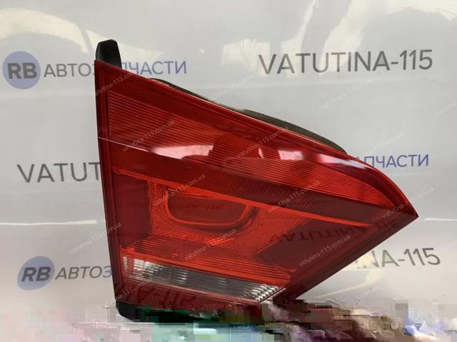 Задняя левая внутренняя фара 561945093C VAG